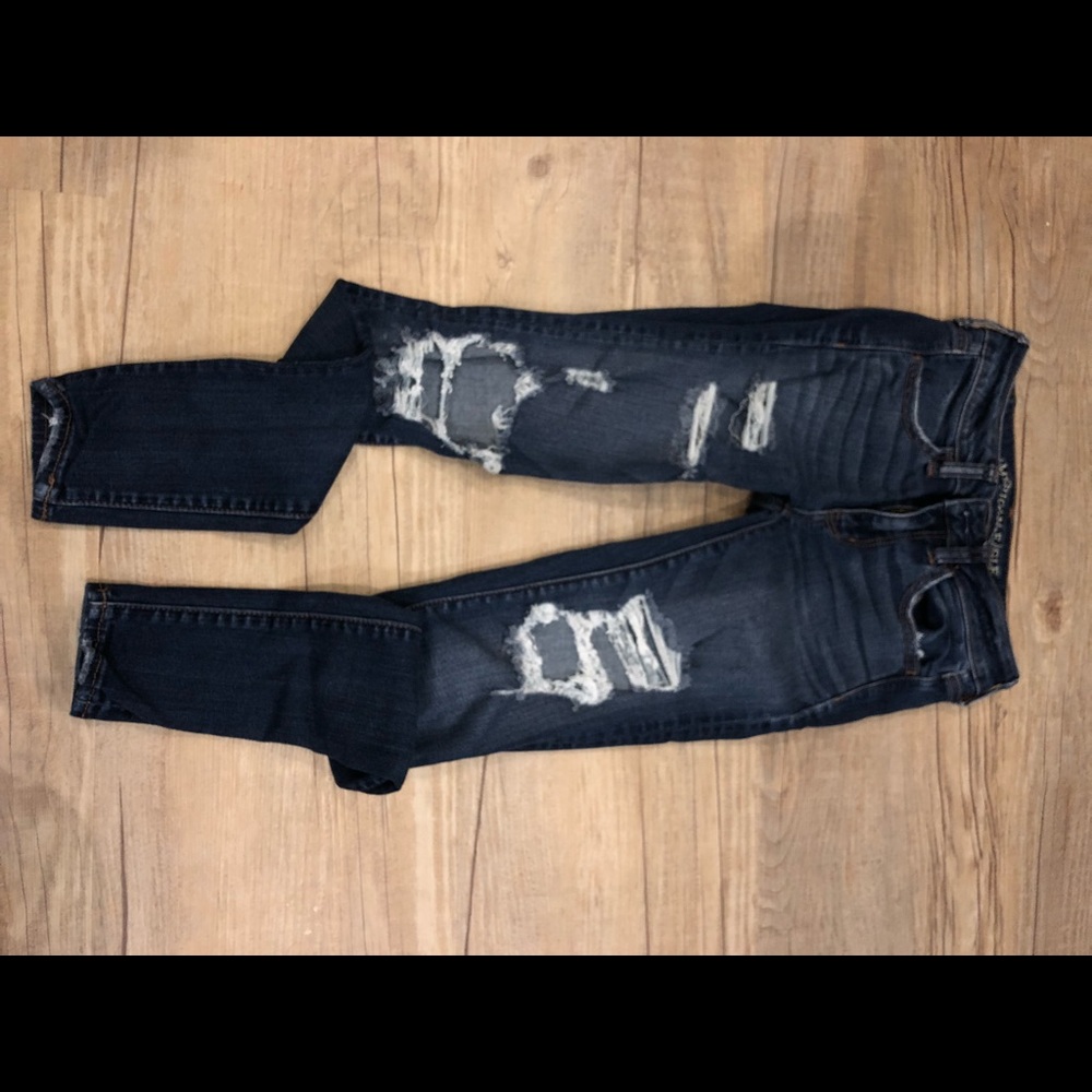 AEO Size 2 regular jegging with holes. $22